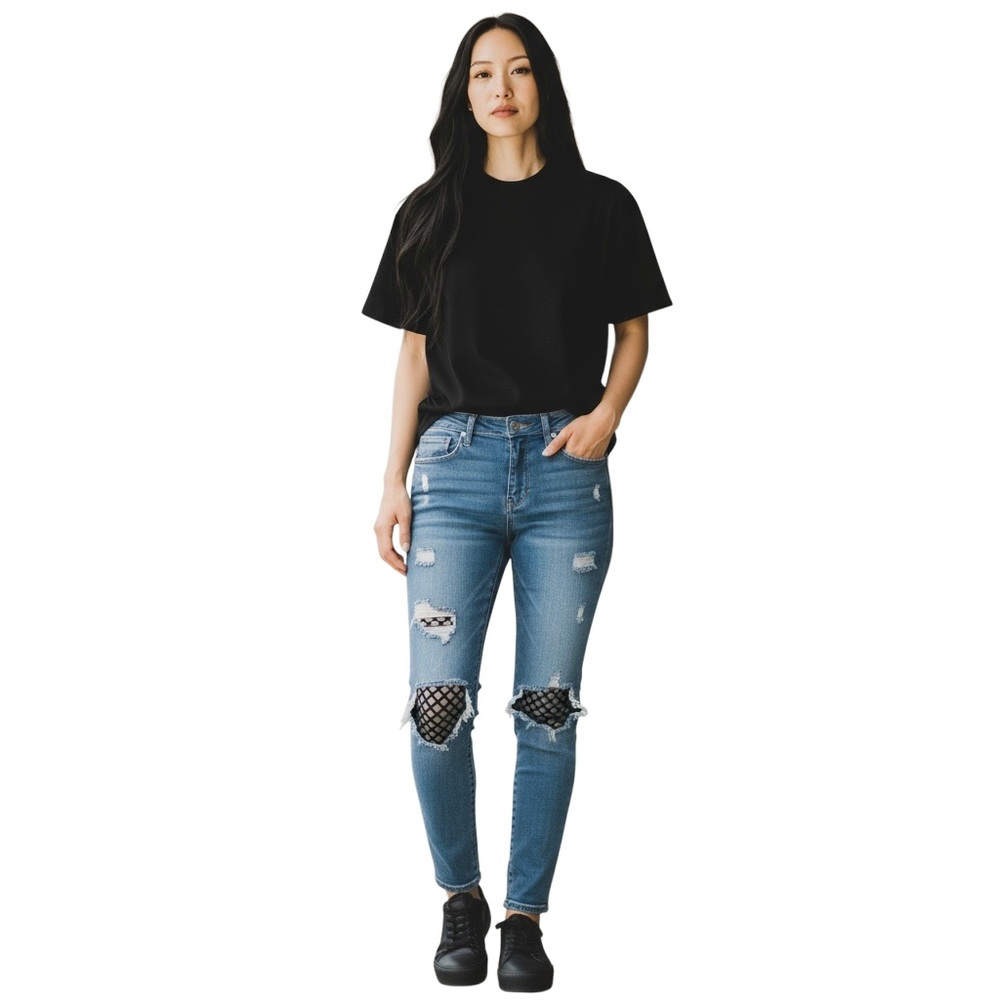 NWT Blank NYC Distressed Fishnet Jeans | Size 28 | High Rise 10.75” 26.5” Inseam